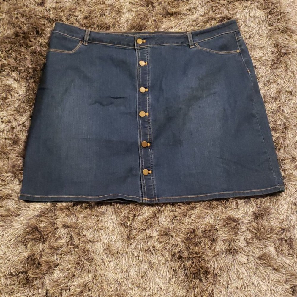 Women's Croft & Barrow Button-Front Jean Skirt